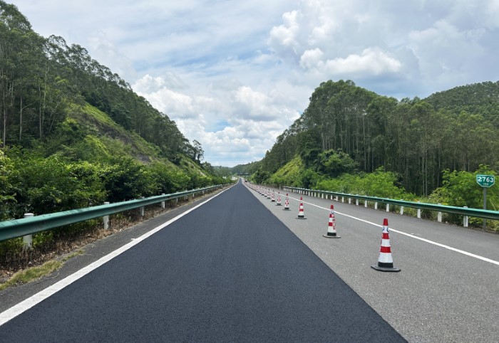 广西玉铁路拌和型精细抗滑保护层1 (大) (自定义)